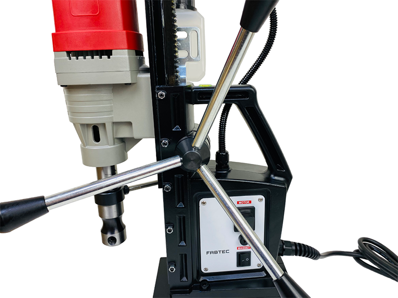 Магнитный сверлильный станок OB-6000