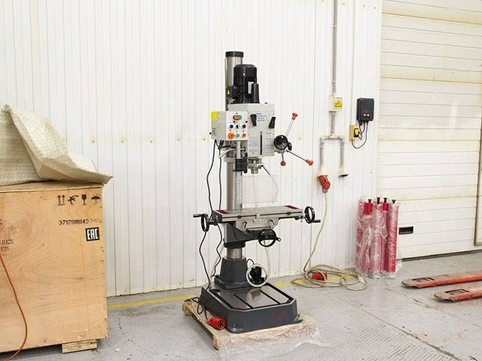 Вертикально-сверлильный станок ZX40PC