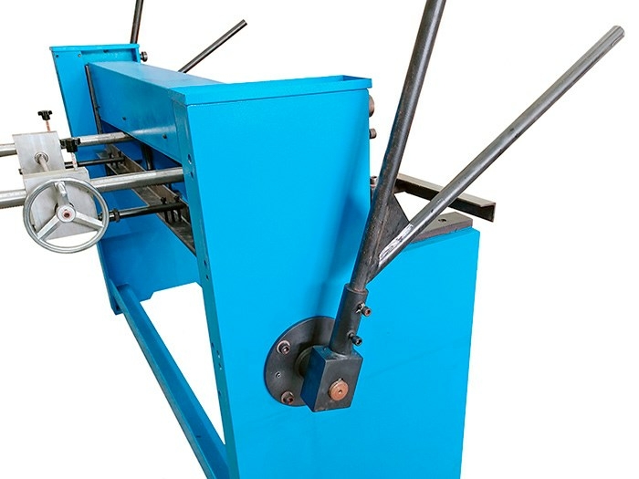 Ножницы гильотинные ручные Q01-1.5x1500