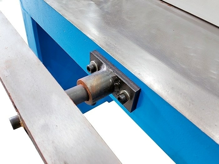 Ножницы гильотинные ручные Q01-1.5x1500