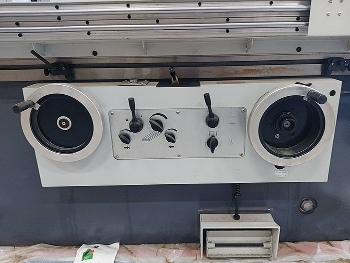 Круглошлифовальный станок M 1350 с РМЦ 2000