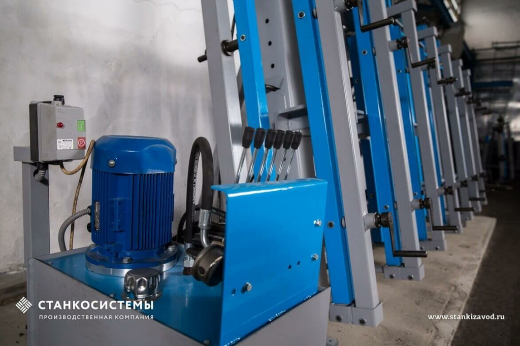 Пресс гидравлический универсальный для склеивания бруса и щита SL-UN