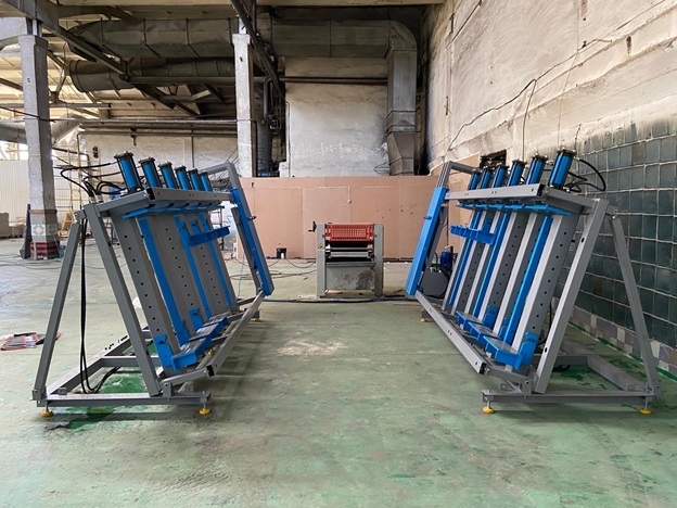 Пресс гидравлический SL — UN(PT) с пневматическими фронтальными прижимами