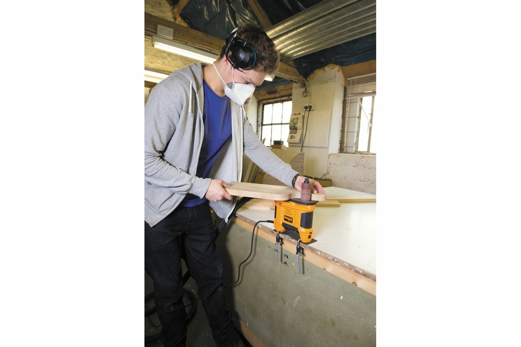 Triton TSPSP650 Осциляционно-шпиндельная шлифовальная машина 230В (TR461011)