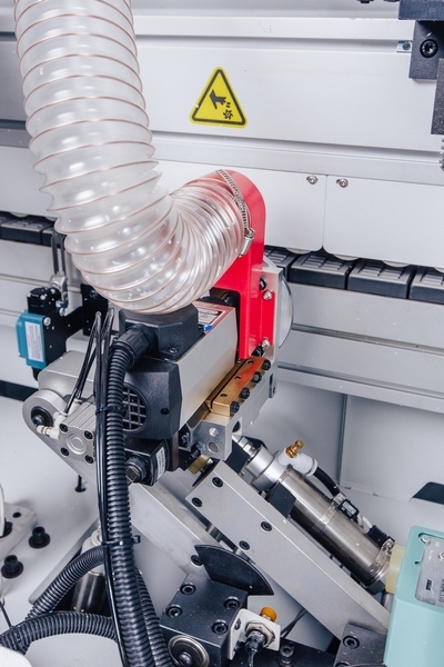 Станок для облицовывания кромок мебельных деталей WoodTec X600