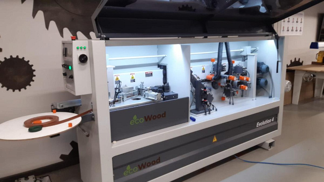 Автоматический кромкооблицовочный станок EcoWood Evolution 4
