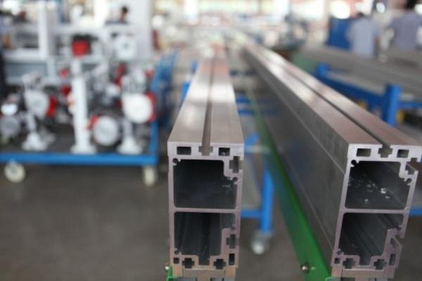 Автоматический кромкооблицовочный станок Nanxing NB7PCG