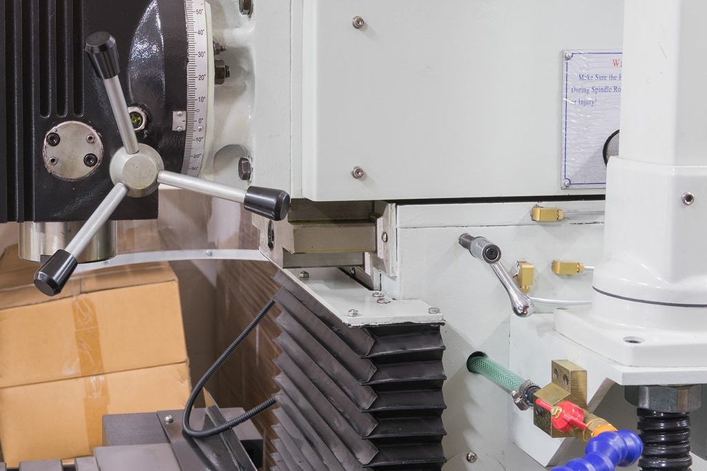 Инструментальный фрезерный станок Stalex WFM 800 Servo