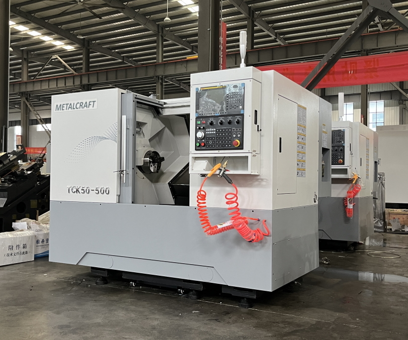 Горизонтальные токарные станки MetalCraft TCK50-500 c ЧПУ Fanuc с датчиком привязки инструмента Renishaw HPMA (TCK50-500.F11/15.A2-6.8K.203T.R)