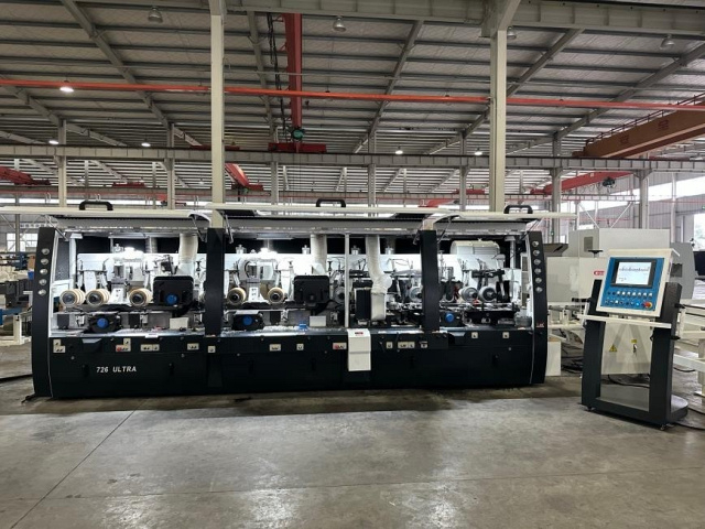 Четырехсторонний продольно-фрезерный станок QUADRO 726 SAW Ultra