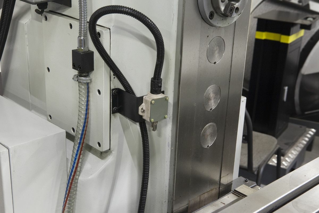 Универсально-фрезерный станок STALEX MUF65 DRO