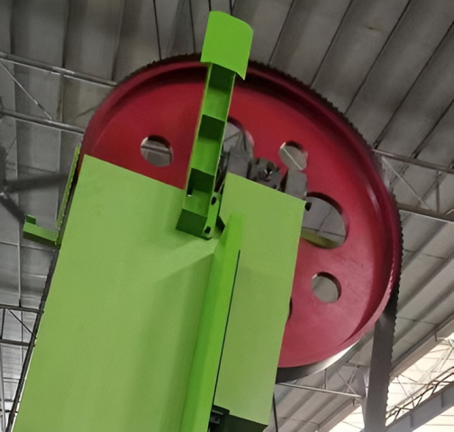 Вертикальная широколенточная пилорама EcoWood VSM-1250 VSM-1250