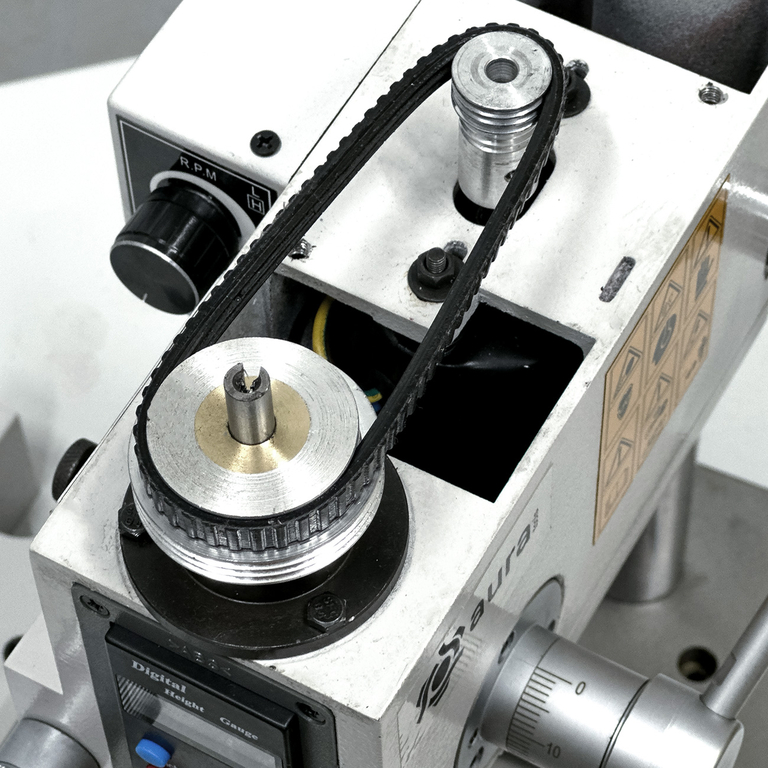 Настольный сверлильный станок AURA CM-6V (10050610)