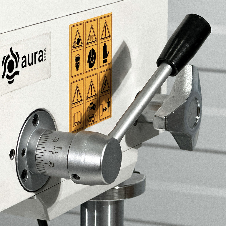 Настольный сверлильный станок AURA CM-6V (10050610)