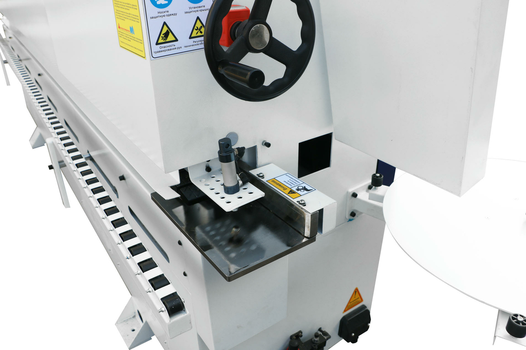 Автоматический кромкооблицовочный станок DELTAMACHINERY DM-400F