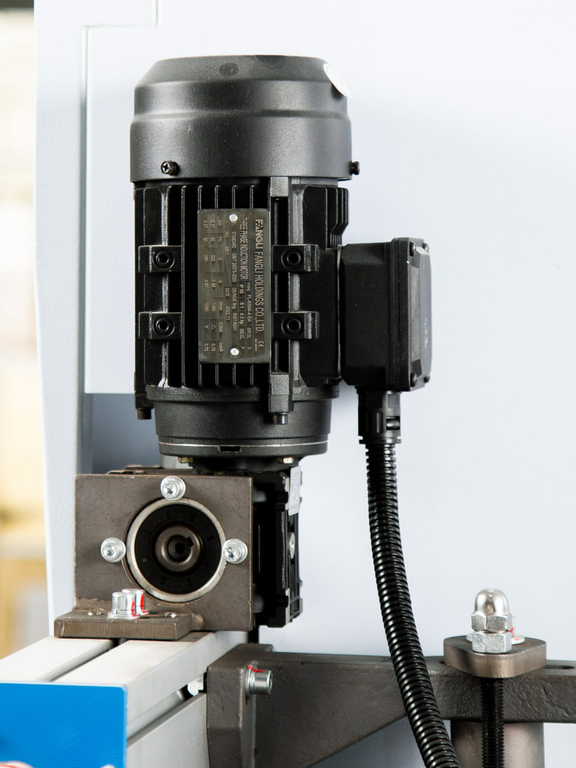 Автоматический кромкооблицовочный станок JIYU JY-465