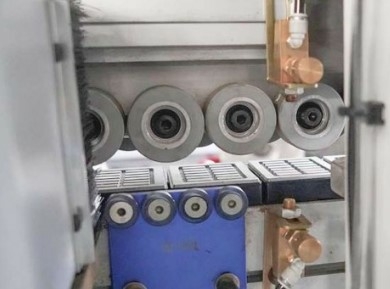 Автоматический кромкооблицовочный станок JIYU JY-468JG (PUR)