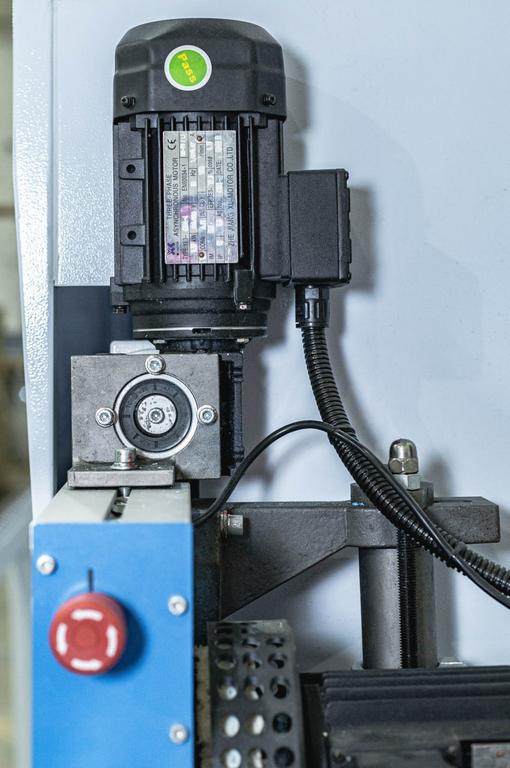 Автоматический кромкооблицовочный станок JIYU JY-468JK