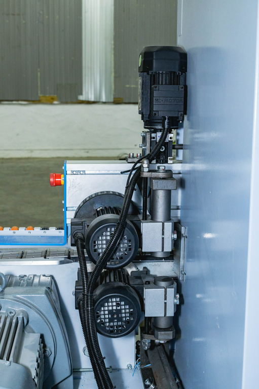 Автоматический кромкооблицовочный станок JIYU JY-468JK