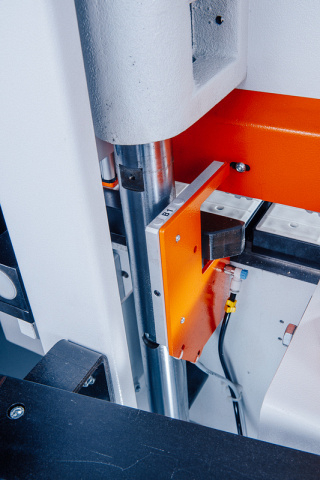 Автоматический кромкооблицовочный станок OSTERMANN 6T2R