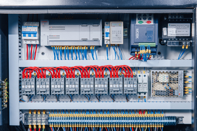 Автоматический сверлильно-присадочный станок Filato FL-22BX