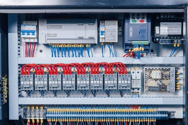 Автоматический сверлильно-присадочный станок Filato FL-23BX