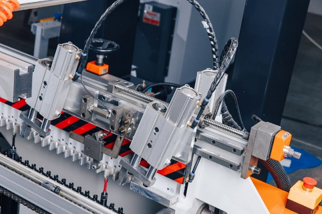 Автоматический сверлильно-присадочный станок Filato FL-23BX