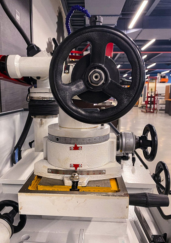 Универсальный заточной станок IRONMAC 300