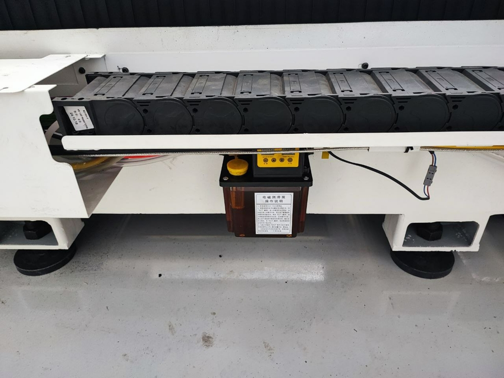 Станок лазерной резки для высокоскоростного раскроя листового металла INTERLASER A3 3000