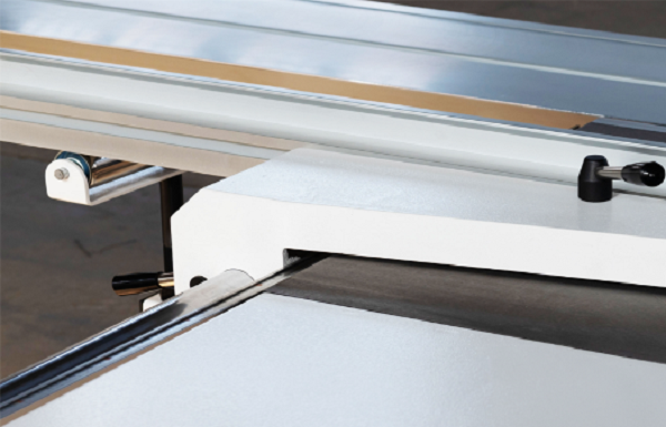 Форматно-раскроечный станок WoodTec 3200Z