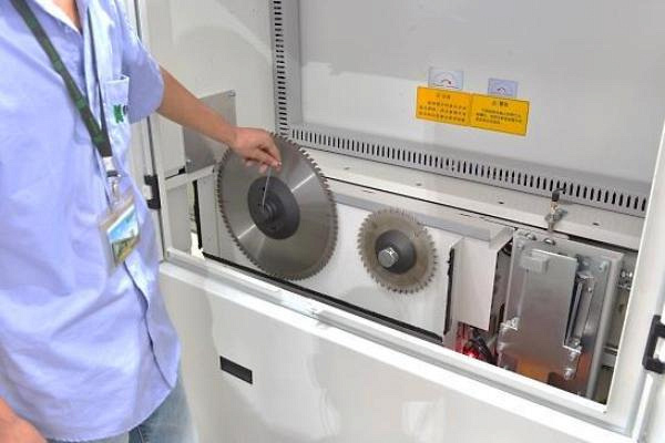 Форматно-раскроечный центр с ЧПУ Filato NPC 330