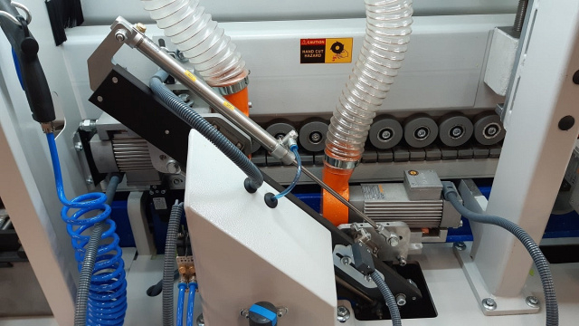 Автоматический кромкооблицовочный станок Alba Advantage 4 Ultra