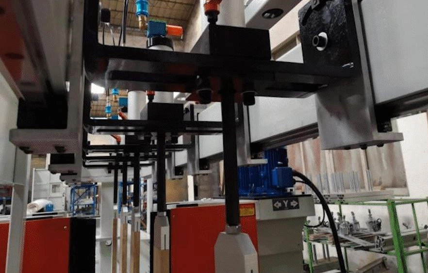 Продольно-фрезерный станок с ЧПУ JUNRAN JR-6TS