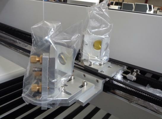 Универсальный лазерный станок для резки тонколистового металла и дерева Bodor BCL1309XM (150W Reci W6 + CW5200AH)