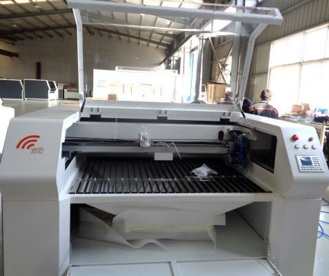 Универсальный лазерный станок для резки тонколистового металла и дерева Bodor BCL1309XM (150W Reci W6 + CW5200AH)