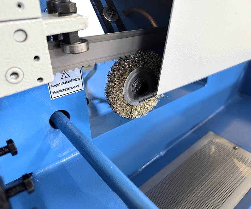 Ленточнопильный станок по металлу MetalCraft GB4240