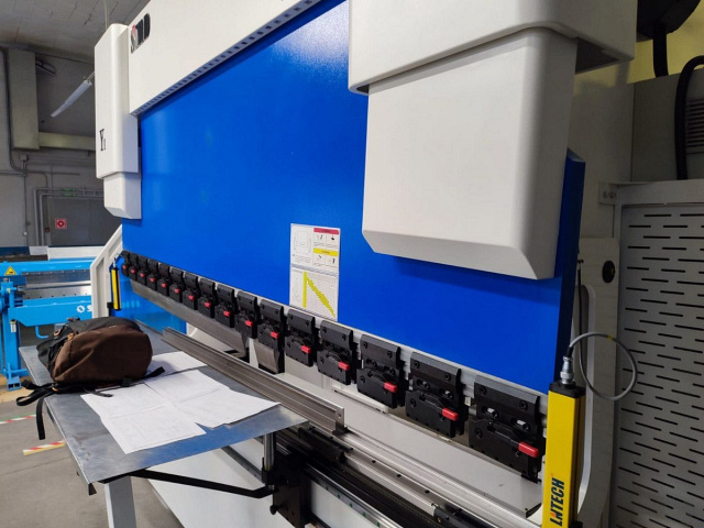 Гидравлические листогибочные прессы SMD PBA