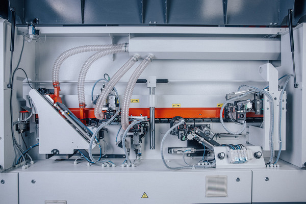 Автоматический кромкооблицовочный станок OSTERMANN 6T2R CNC