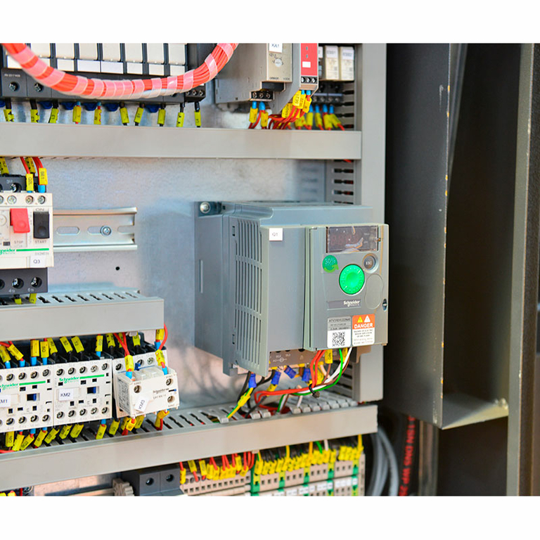 Ленточнопильный станок BekaMak BMSO 320H NC