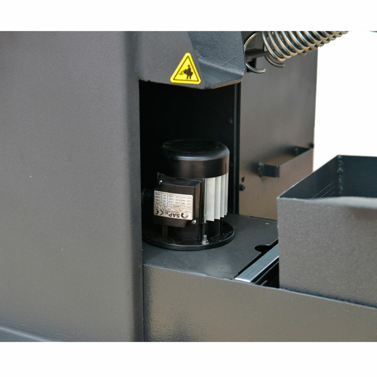 Ленточнопильный станок BekaMak BMSO 230