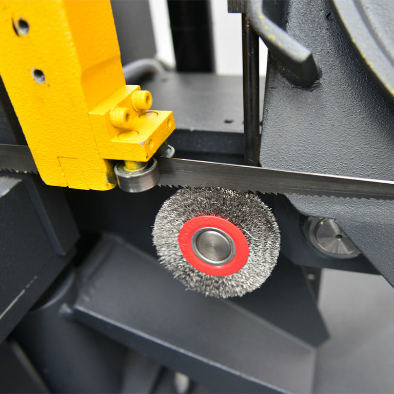 Ленточнопильный станок BekaMak BMSO 320H NC