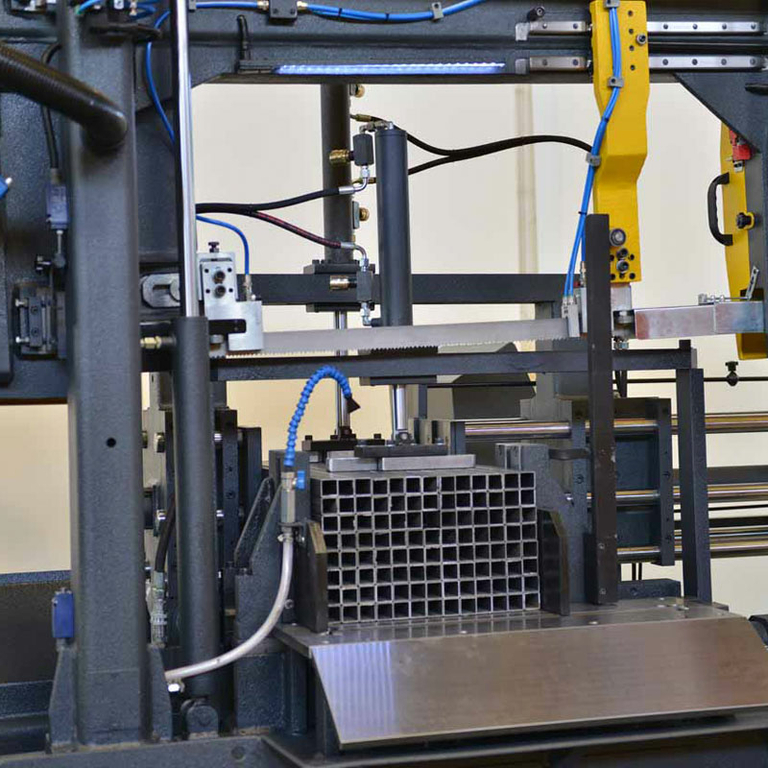 Ленточнопильный станок с ЧПУ Beka-Mak BMSO 460CH NC