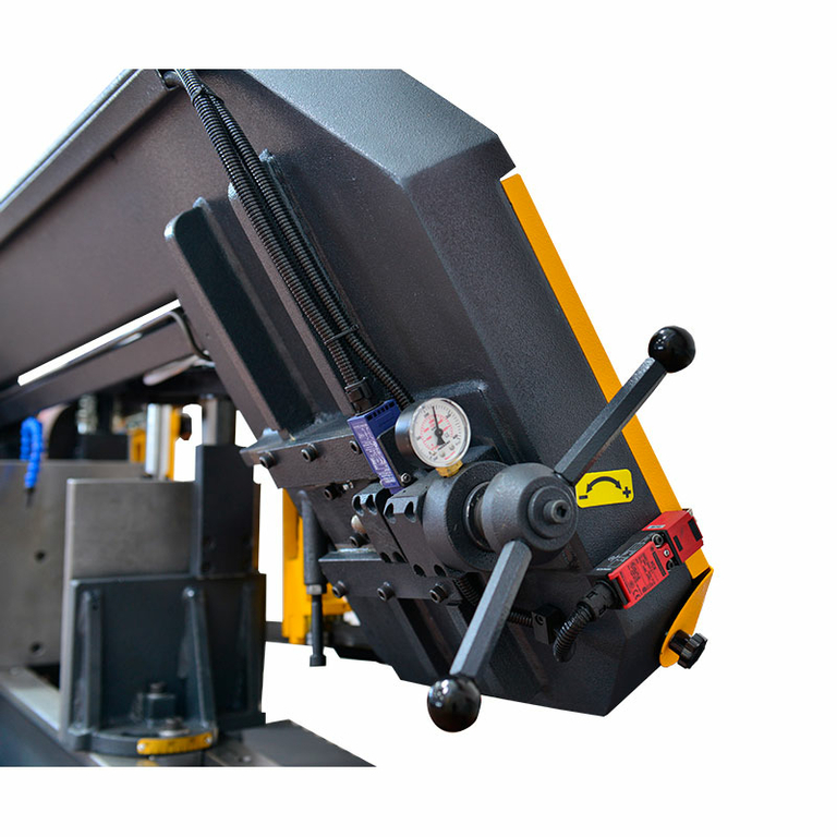 Ленточнопильный станок BekaMak BMSO 320LH NC