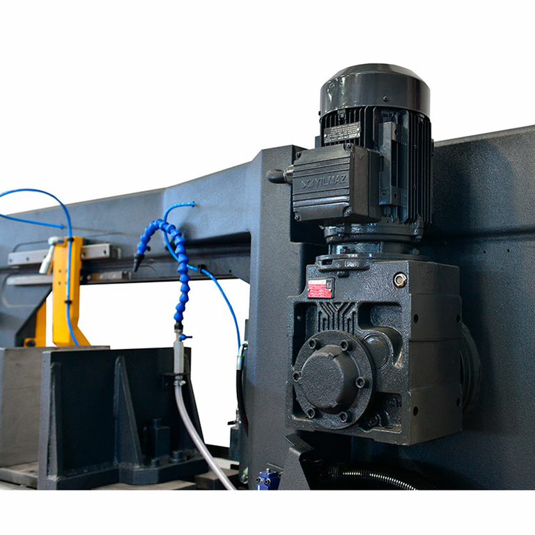 Ленточнопильный станок Beka-Mak BMSY 440DGH NC