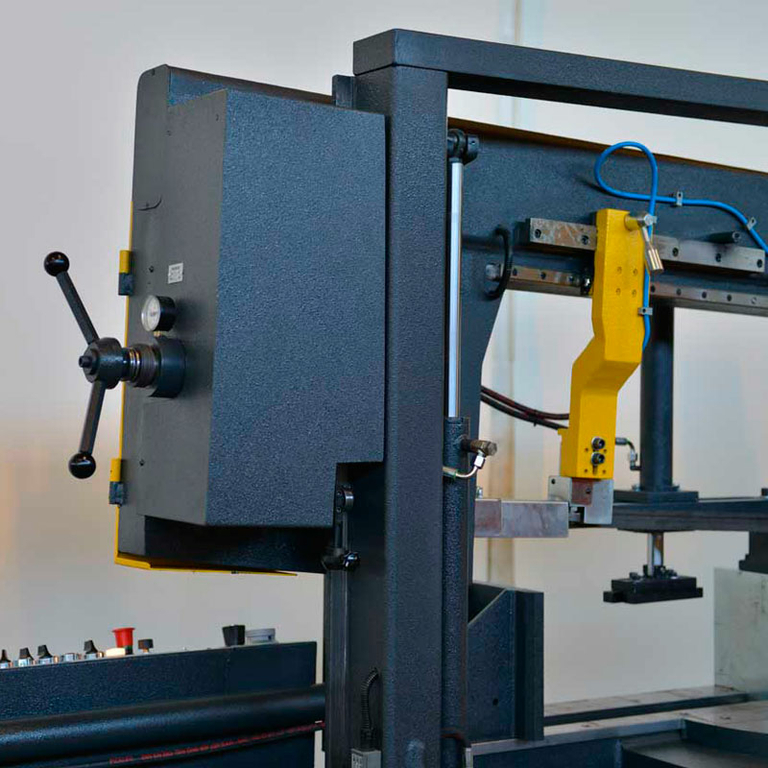 Ленточнопильный станок Beka-Mak BMSY 360CGH