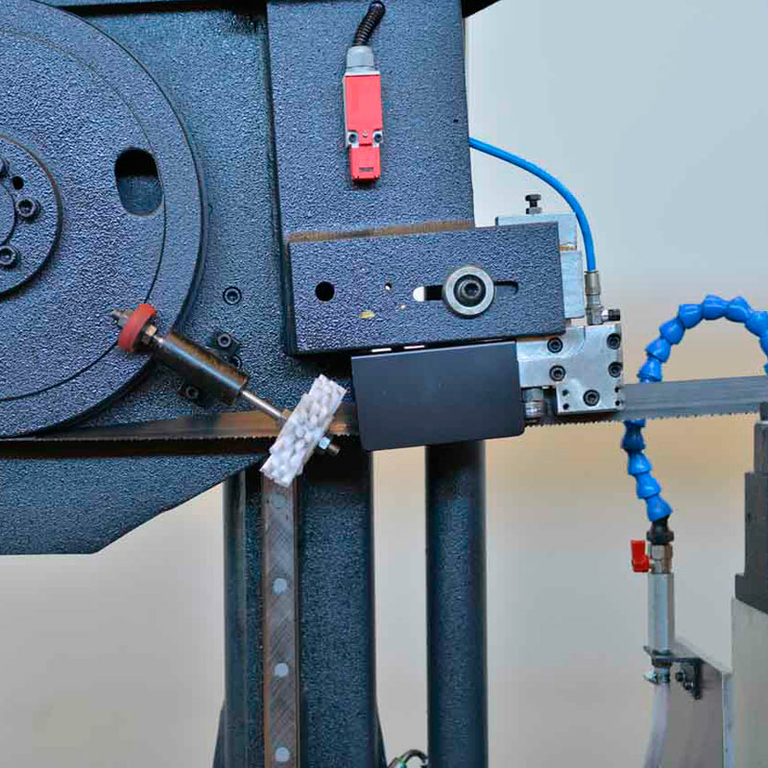 Ленточнопильный станок Beka-Mak BMSY 440CGH