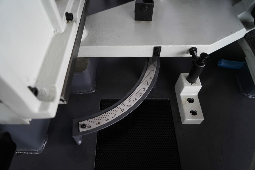 Ленточнопильный станок с гидроразгрузкой MetalMaster BSM-1018T