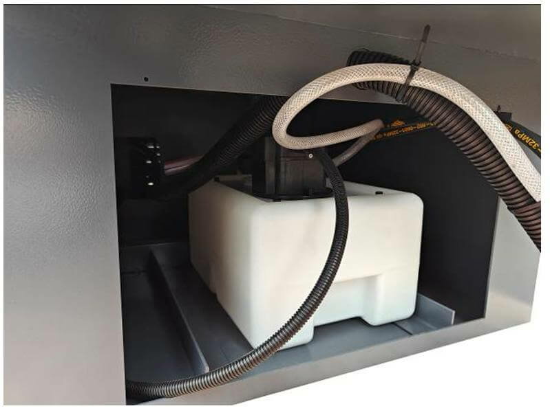 Полуавтоматический ленточнопильный станок MetalMaster BSM-400 MFR