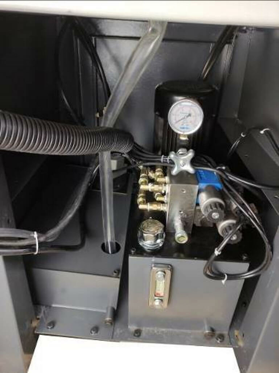 Полуавтоматический ленточнопильный станок MetalMaster BSM-250 SAF VARIO