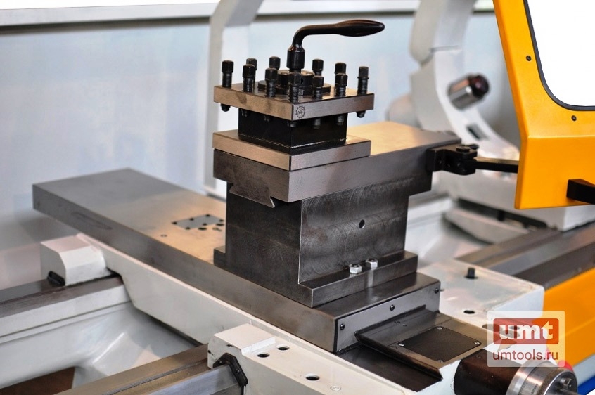 Универсальный токарно-винторезный станок Zmm Bulgaria Sliven C10TMS
